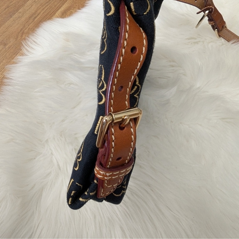 Dooney & Bourke Gretta Black Hobo Handbag ( see photos & description) - Picture 5 of 10